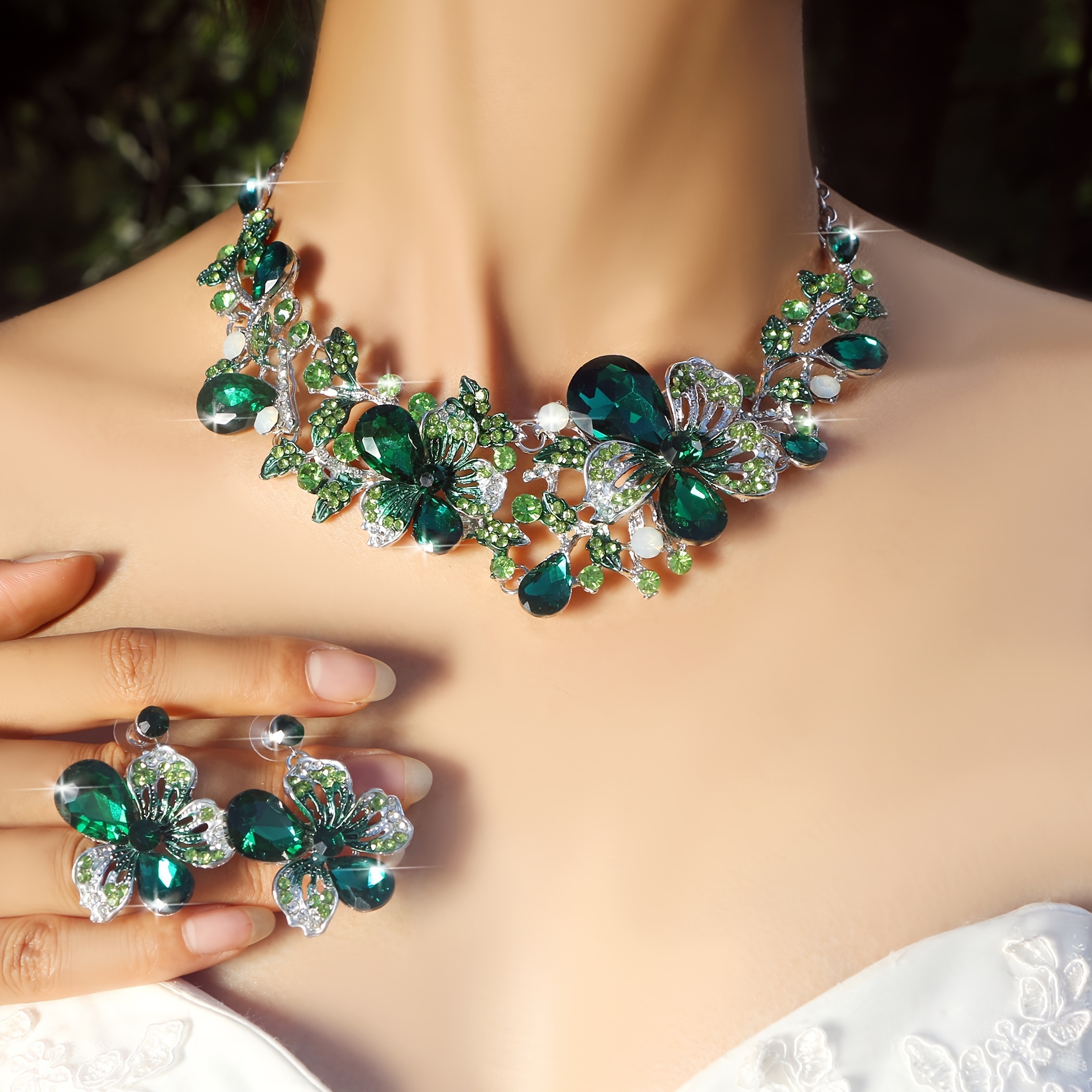 A Luxurious And Sparkling Floral Colored Necklace And Earring Set, Perfect for Brides, Wedding Jewelry, And Party Accessories with a Bling Effect.