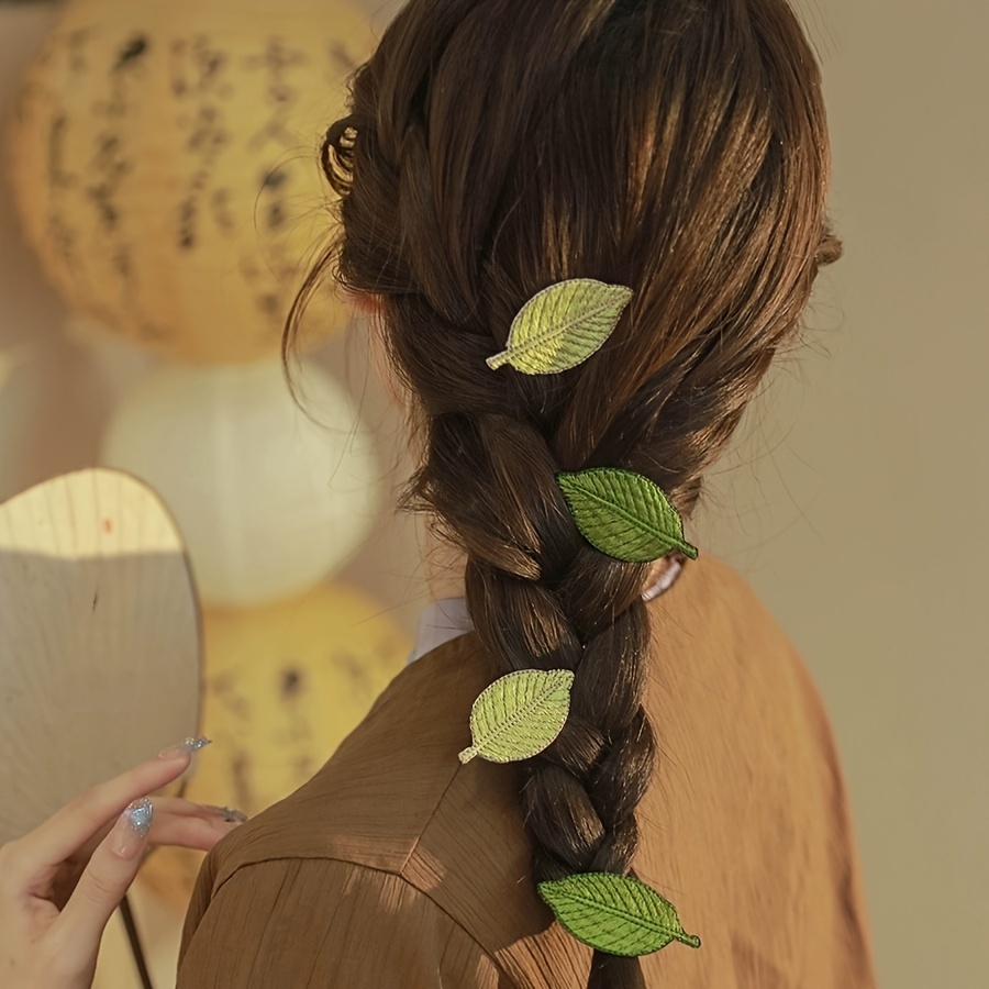 

4pcs Trendy Leaf Shaped Hair Clips Embroidery Hair Barrettes Stylish Hair Decoration For Women And Daily Use Wear