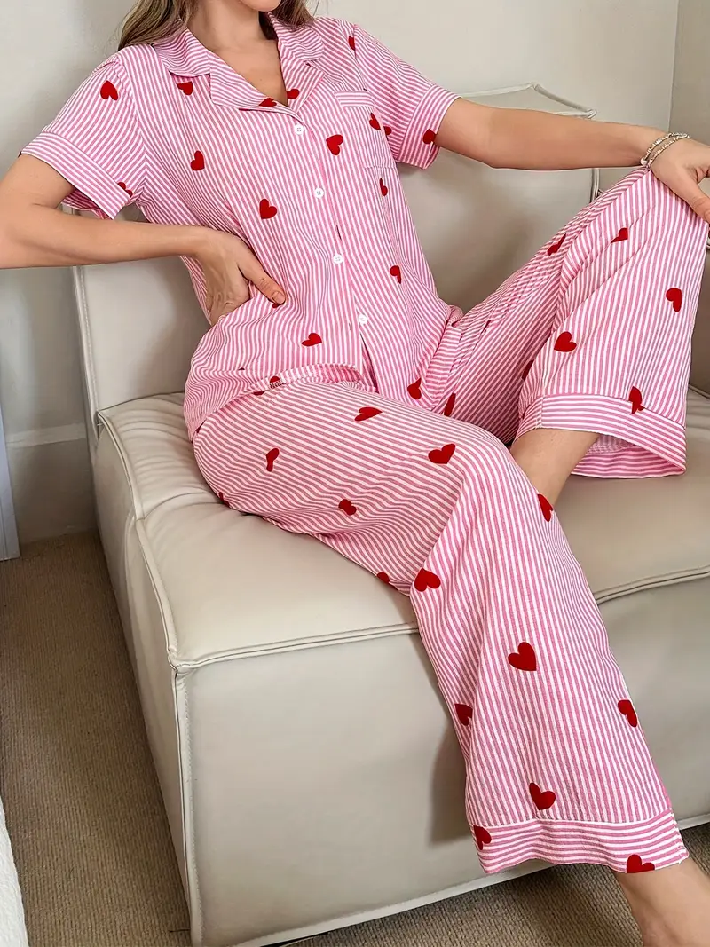 heart shaped printed pajama set short sleeved button shirt and stretch trousers polyester pajama set machine washable Product details 3