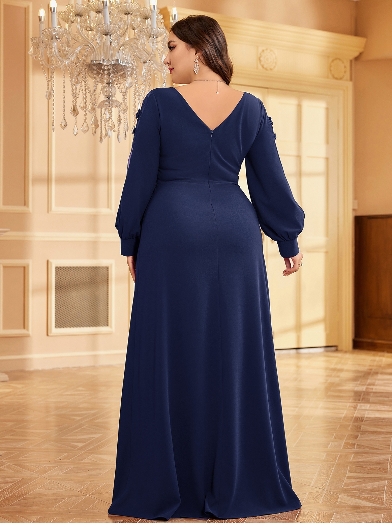 Plus Size Women's Elegant V-Neck Long Sleeve Formal Evening Gown A-Line  Burgundy Appliqué Party Dress with Padded Bust Winter Long Length, Hand Wa