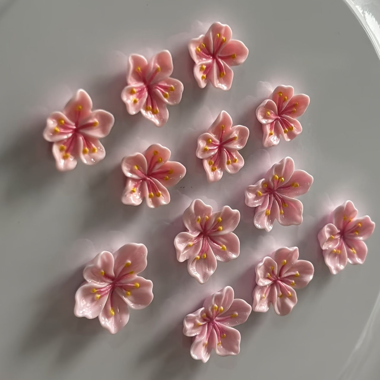 E-shop 12er-Set Niedliche Blumen Dekorative Magnetische Aufkleber Dreidimensionale Hausnachrichtenbrett-Magnete Rosa Pfirsichblüten Kühlschrankmagnet
