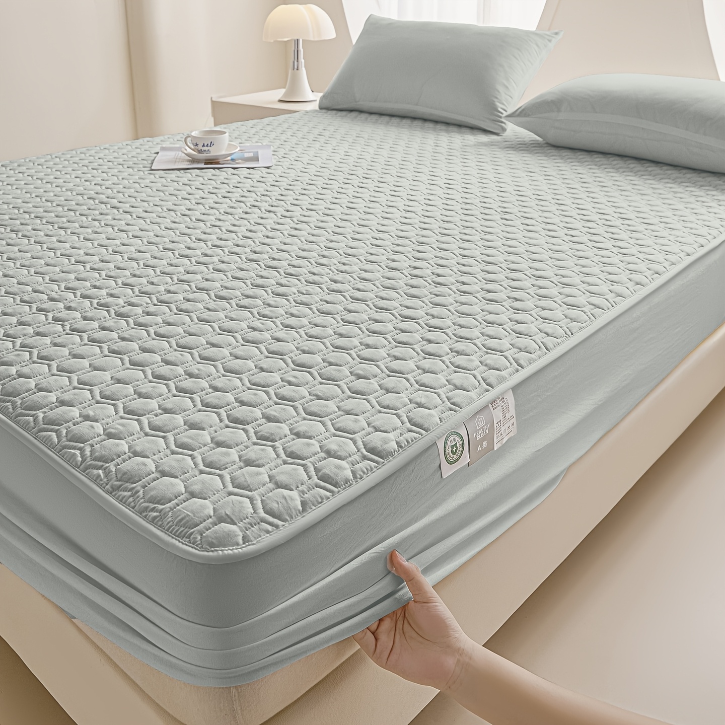 Soft, Comfortable, and Breathable Hexagon Pattern Fitted Sheet, Modern Minimalist Thickened Solid Color Mattress Protector, Machine Washable, Suitable for Hotels, Bedrooms, Guest Rooms, Home Textile Bedding Gift for Family and Friends