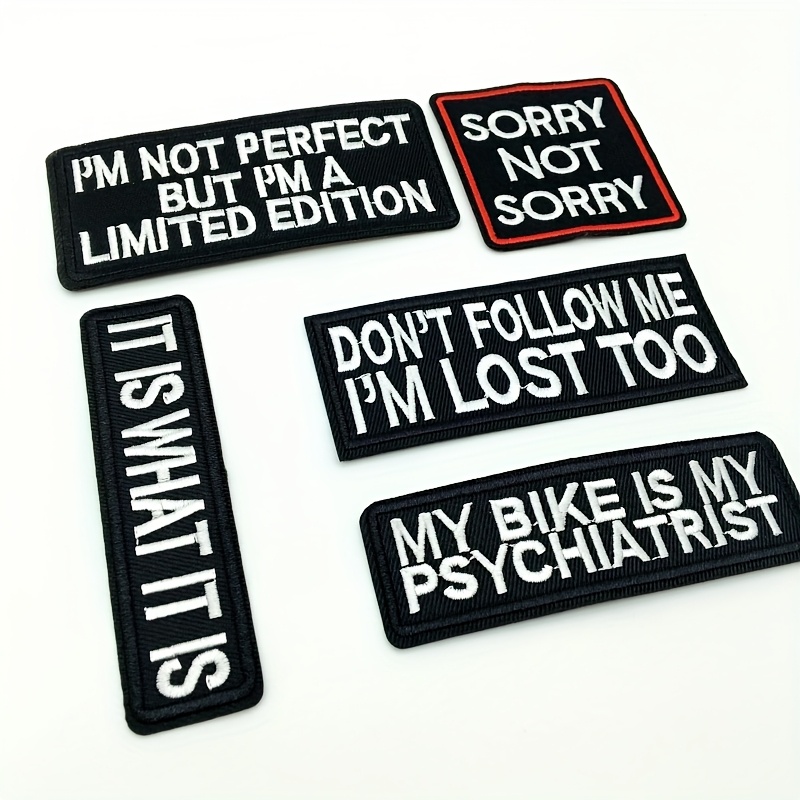 Set Of 5 Embroidered Patches With 'don't Me I Am Lost Too'. Iron Them Your Garments For A Easy And Fast Project