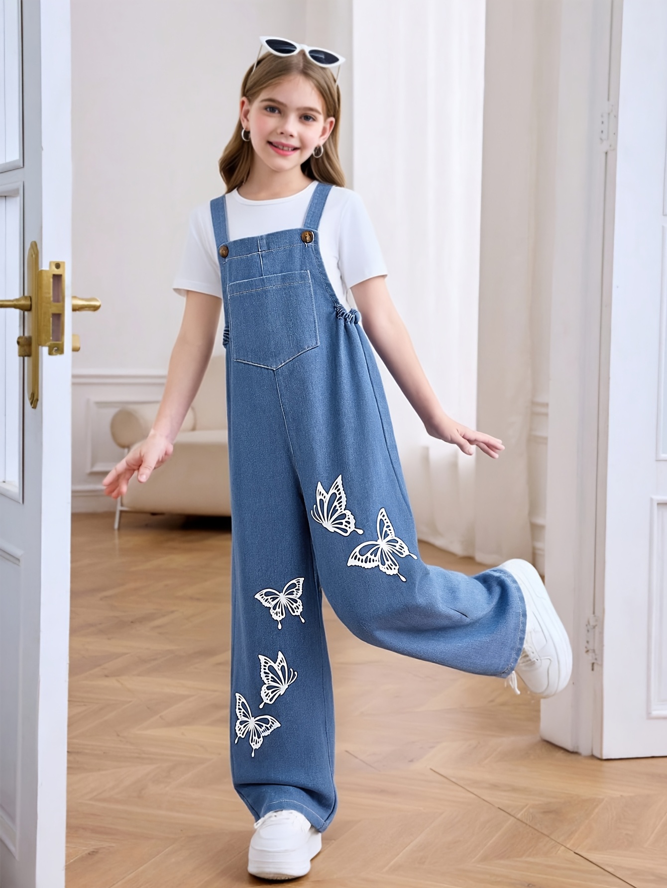 Fashionable Vintage Washed Denim Overalls for Girls, Suitable for Older Children in Spring, Summer, And Autumn, Featuring Trendy Butterfly Prints, for Outdoor