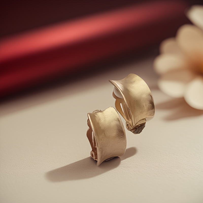 Women's French Minimalist Matte Frosted Semicircle Earrings