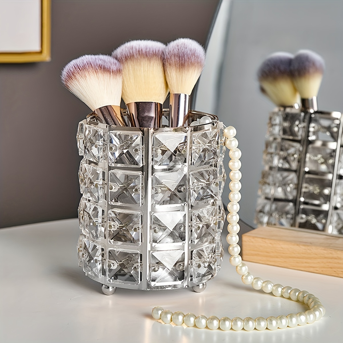 

Porte-pinceau de maquillage en cristal, organisateur d’outils cosmétiques nordiques, rangement de bureau pour pinceaux d’art d’ongle, support de stylo, décor de vanité élégant