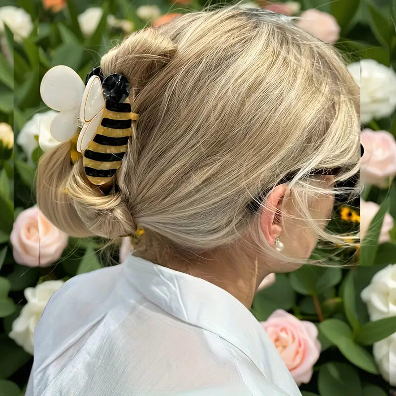 2pcs summer cute   hair clip cartoon bee claw clip   medium shark clip back of   hairpin suitable for   and party travel suitable for women princess   for gift   Product details 0