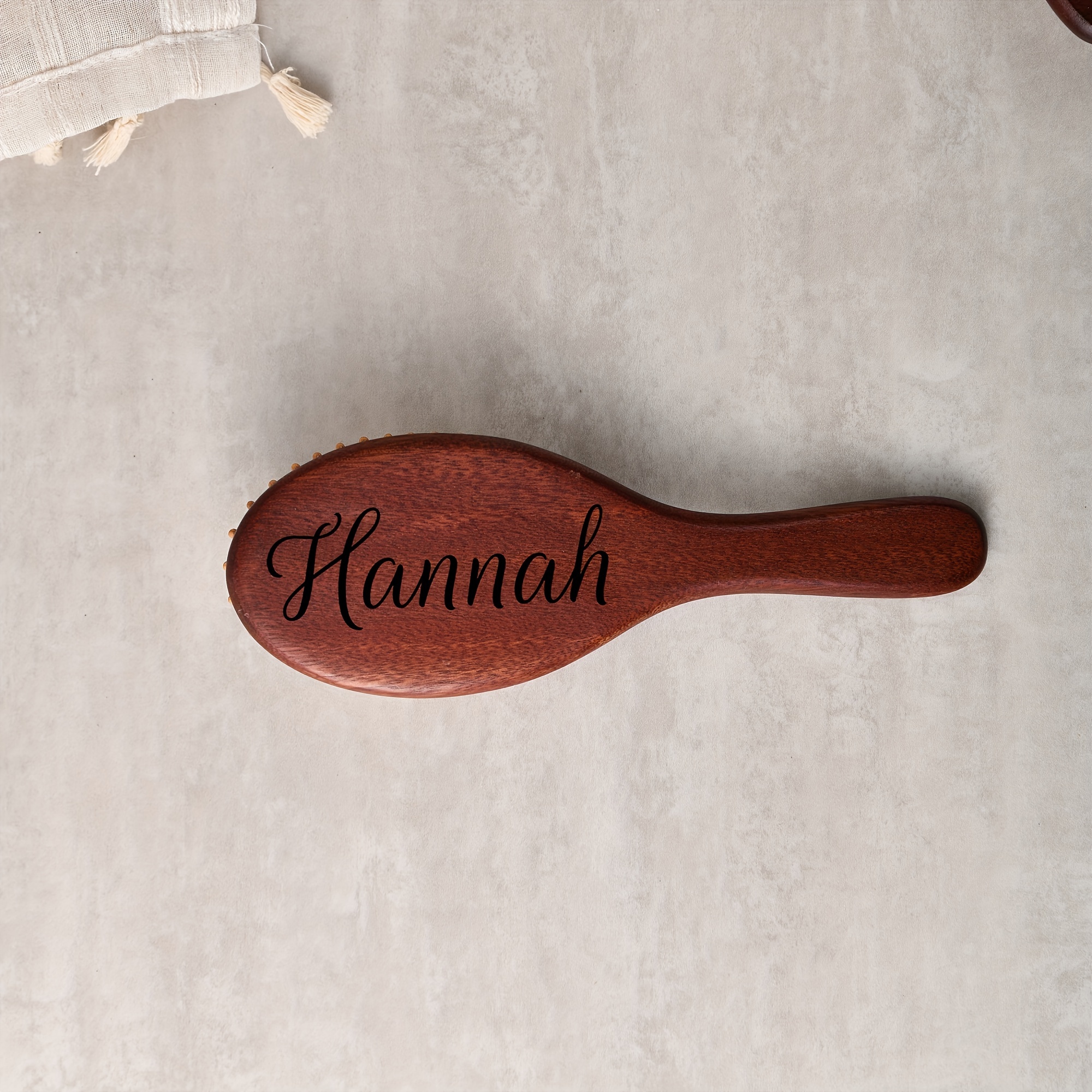 TEMU 1pc Personalized Wooden Hairbrush , Elegant Custom Bridesmaid Gift, Handcrafted Accessory, Customized 's Hairbrush, Red, Wooden Body, No-woven ,