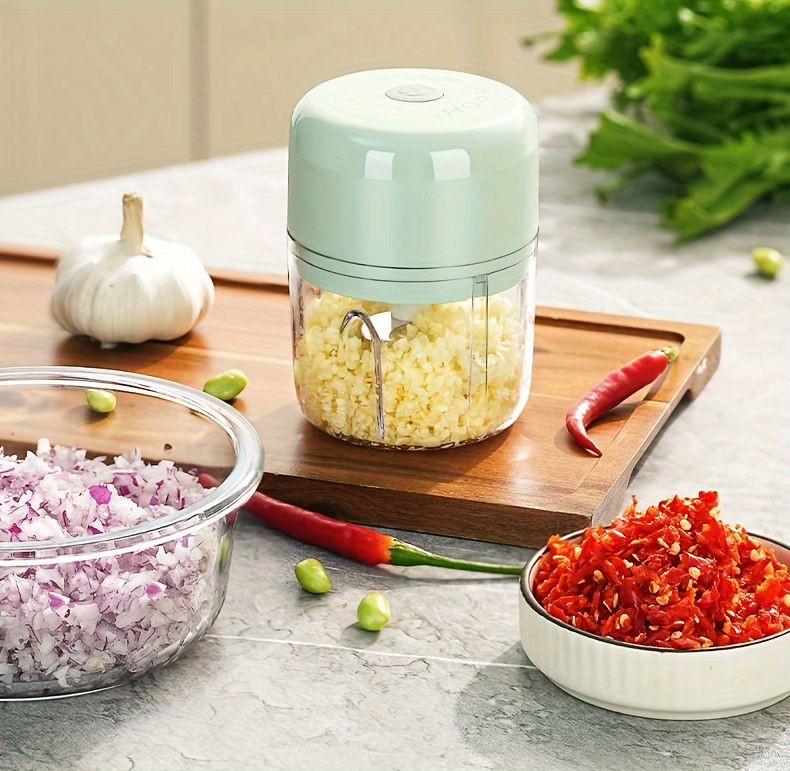 Multi-Functional Vegetable Chopper And Garlic Mincer
