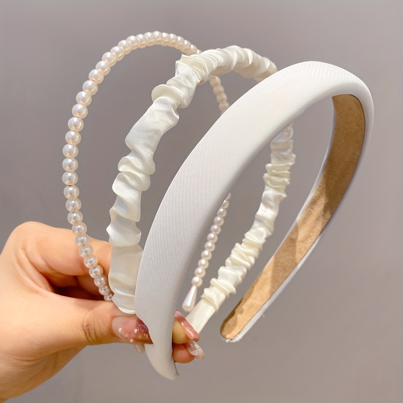 

Elegant White Pearl Headbands Set: 3 Pieces Of Soft Fabric With Realistic Pearl Details For Daily Wear