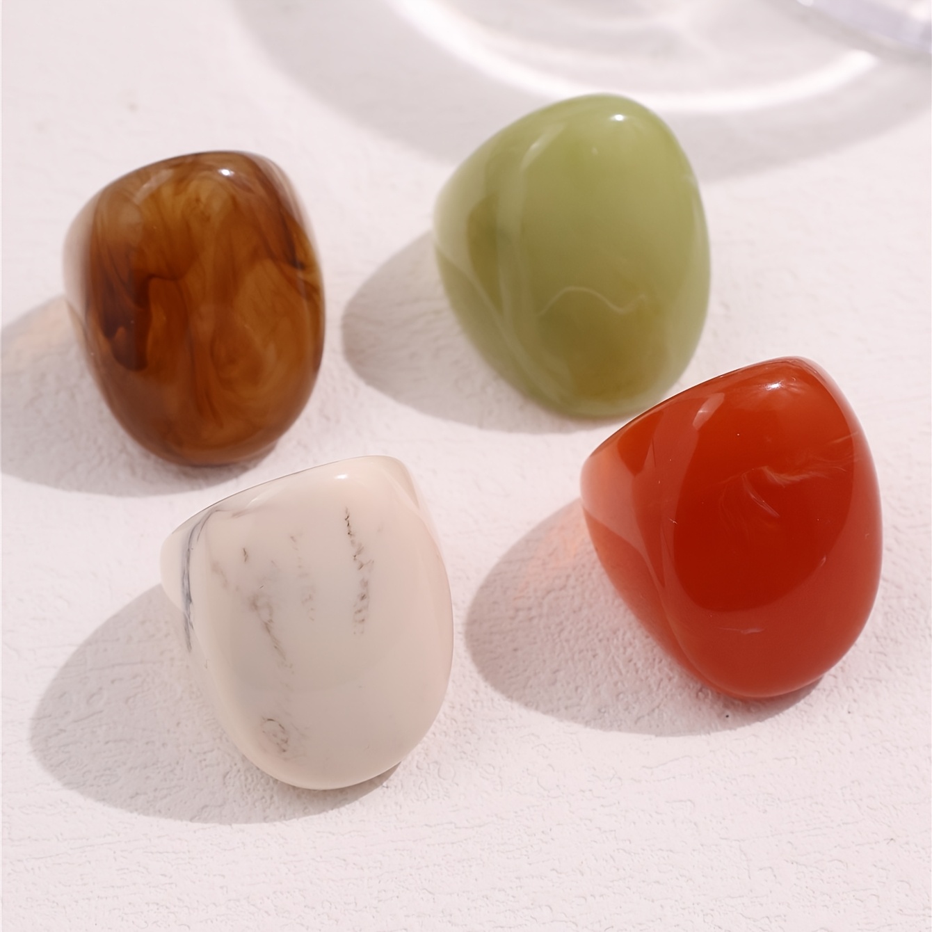 TEMU 4 Stück Harzringe für Damen – Übergroße ovale Mineralringe mit braunen, roten, grünen grau-weißen Steinen, minimalistisch elegant, geeignet für