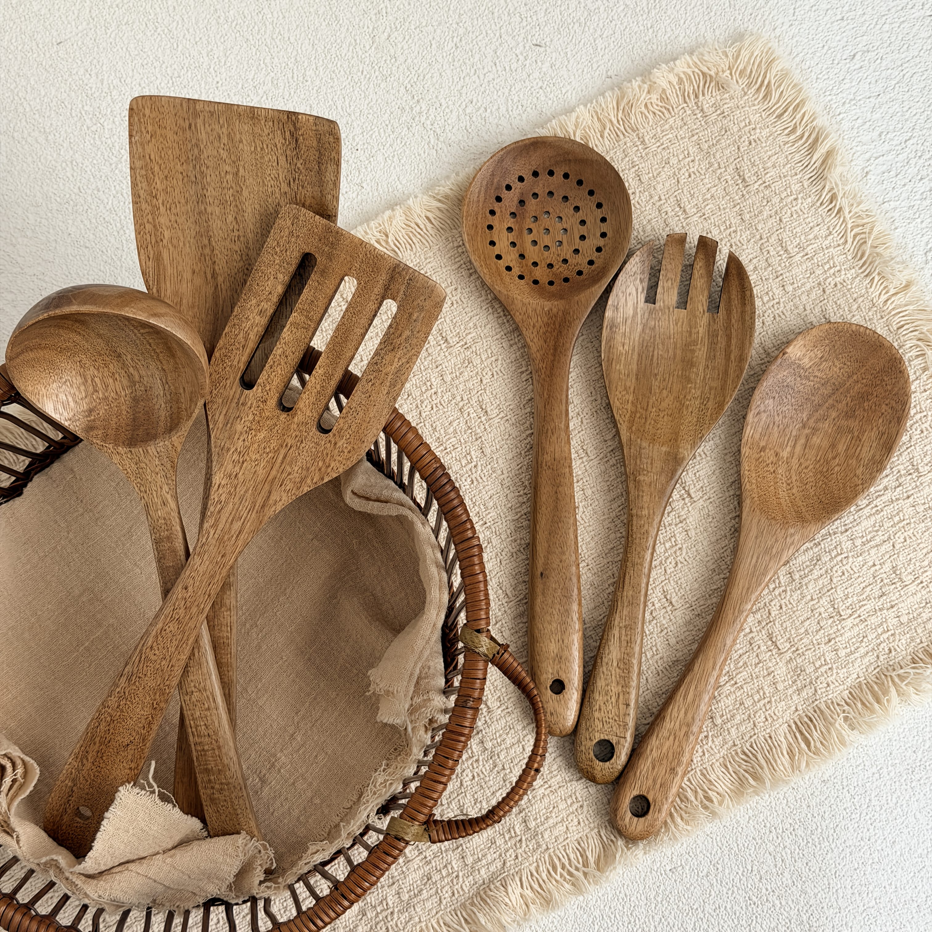 TEMU 6pcs Set Of Wooden Kitchen Utensils Natural Wood Cookware Spatula And Spoon With Hanging Holes Frying Stirring Soup Multi-functional Kitchen