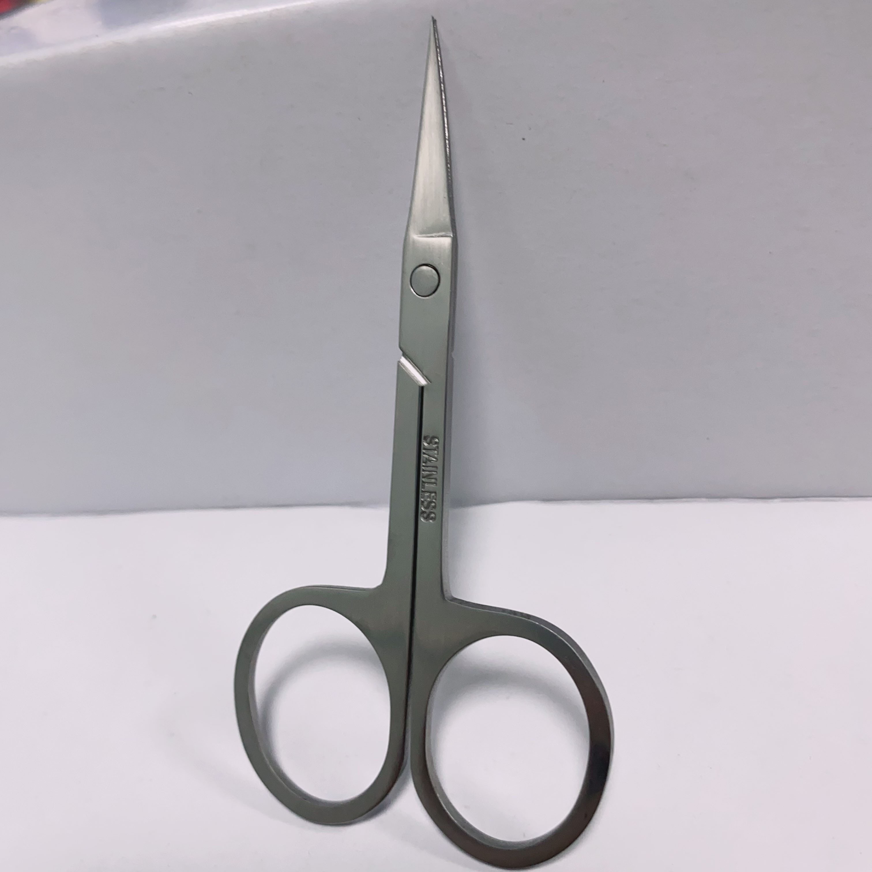 Ultra-Thin Stainless Steel Angle Cutting Scissors, Precise Curved Nail Tool, Unscented, for Perfect Nail Care