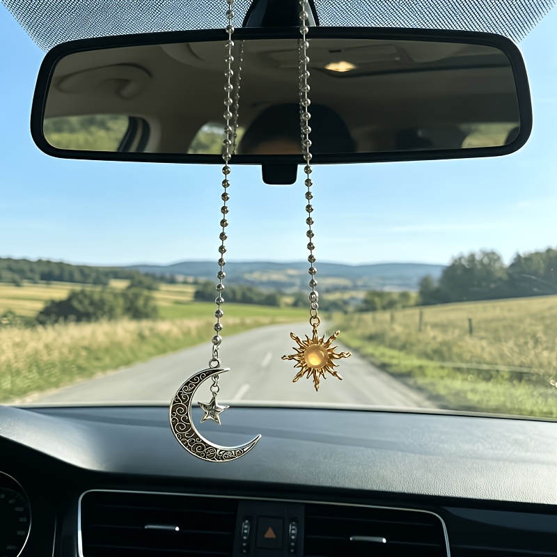 TEMU Adorno para coche con diseño de sol y colgante, accesorio para espejo retrovisor, decoración para coche de mujer y , decoración a . Puede