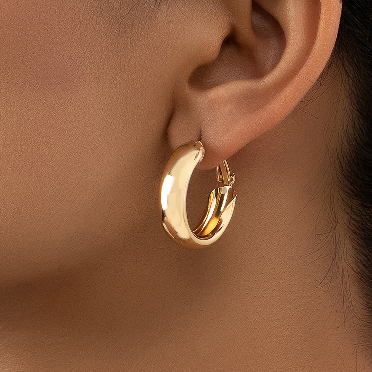 

Elegant Vintage-inspired Geometric Hoop Earrings For Women - Chic Accessory, Iron