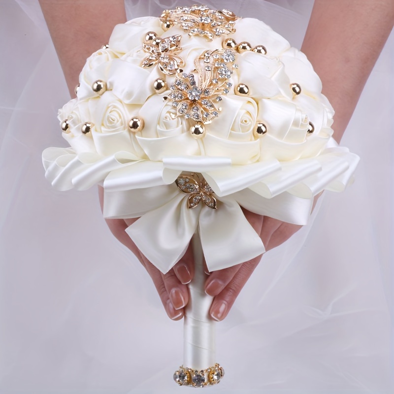   kuyov qizlar uchun buket boy qizil shifonli güllar bilan kristal va marjon aksessuarlari to'y jamoalari tafsilotlari 30