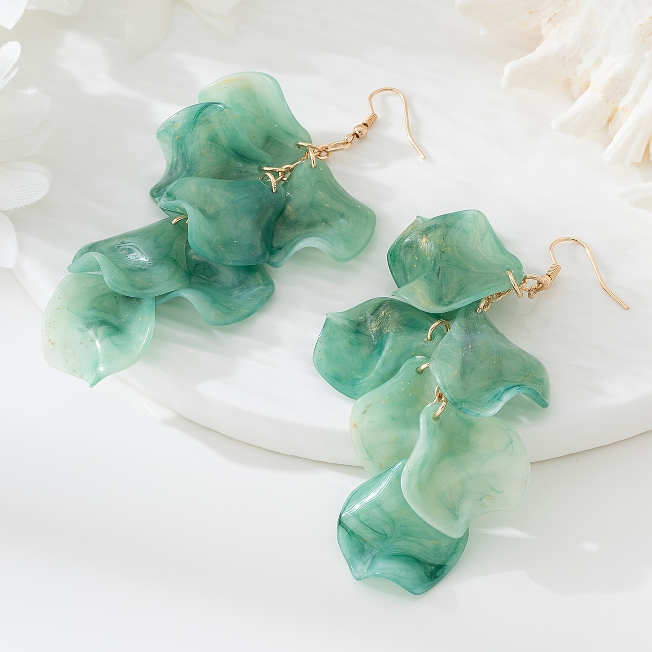 TEMU 1 Paire de Boucles d'Oreilles Tendance et Élégantes pour Jeunes Femmes, Style Bohème 3D Géométrique Rétro, Motif Pétale Acrylique Long Tassel,