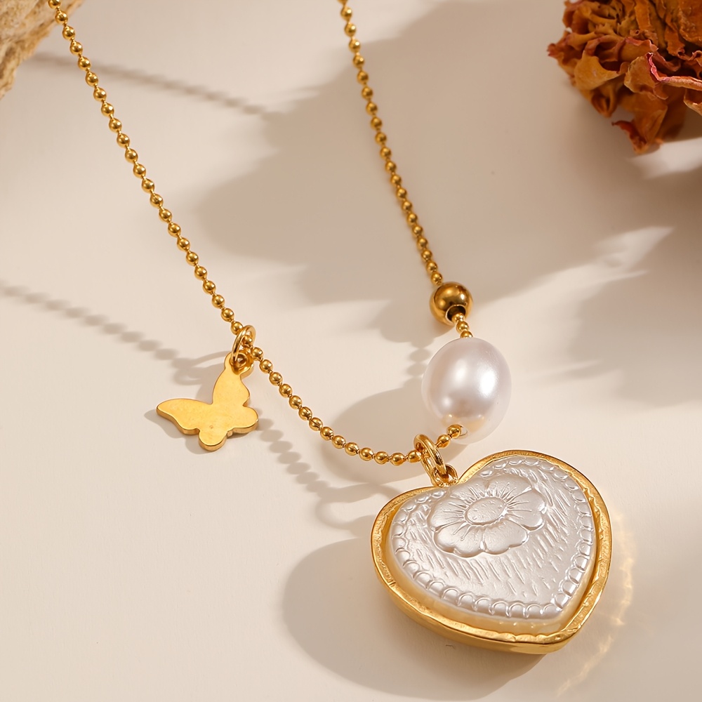 Women's Vintage Imitation Pearl Embossed Layered Necklace