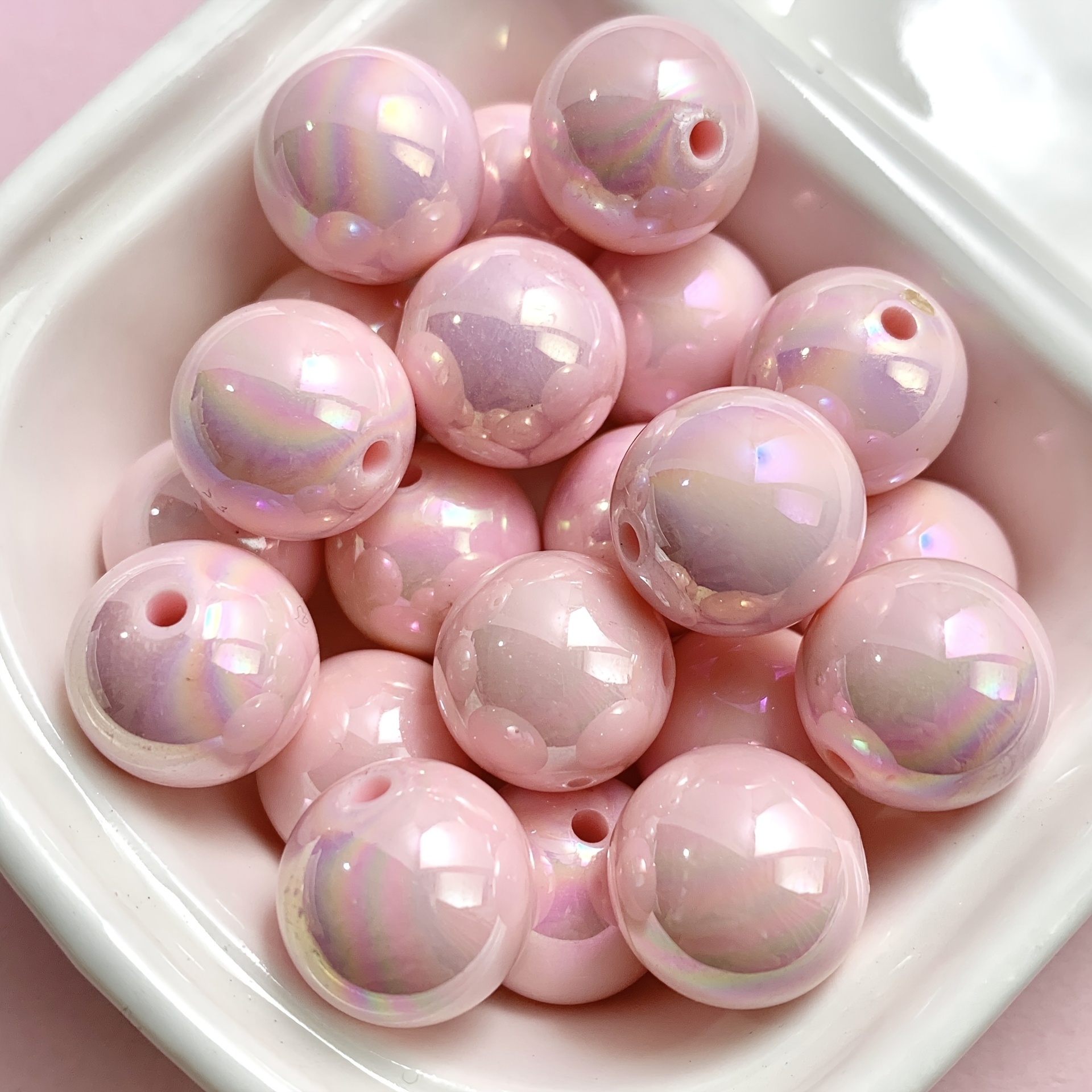 TEMU 16mm 3-color Round Beads, Red, White, Pink. 32pcs. Used For Making Additions Such As Bracelets, Necklaces, Earrings, Etc. Exquisite Style
