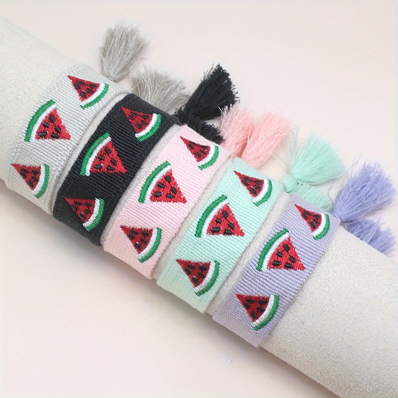 

An Embroidered Watermelon Interesting Hand-woven Bracelet Suitable For Family, Friends, , Couples, Holiday Gifts, Parties, Beach Travel Wear