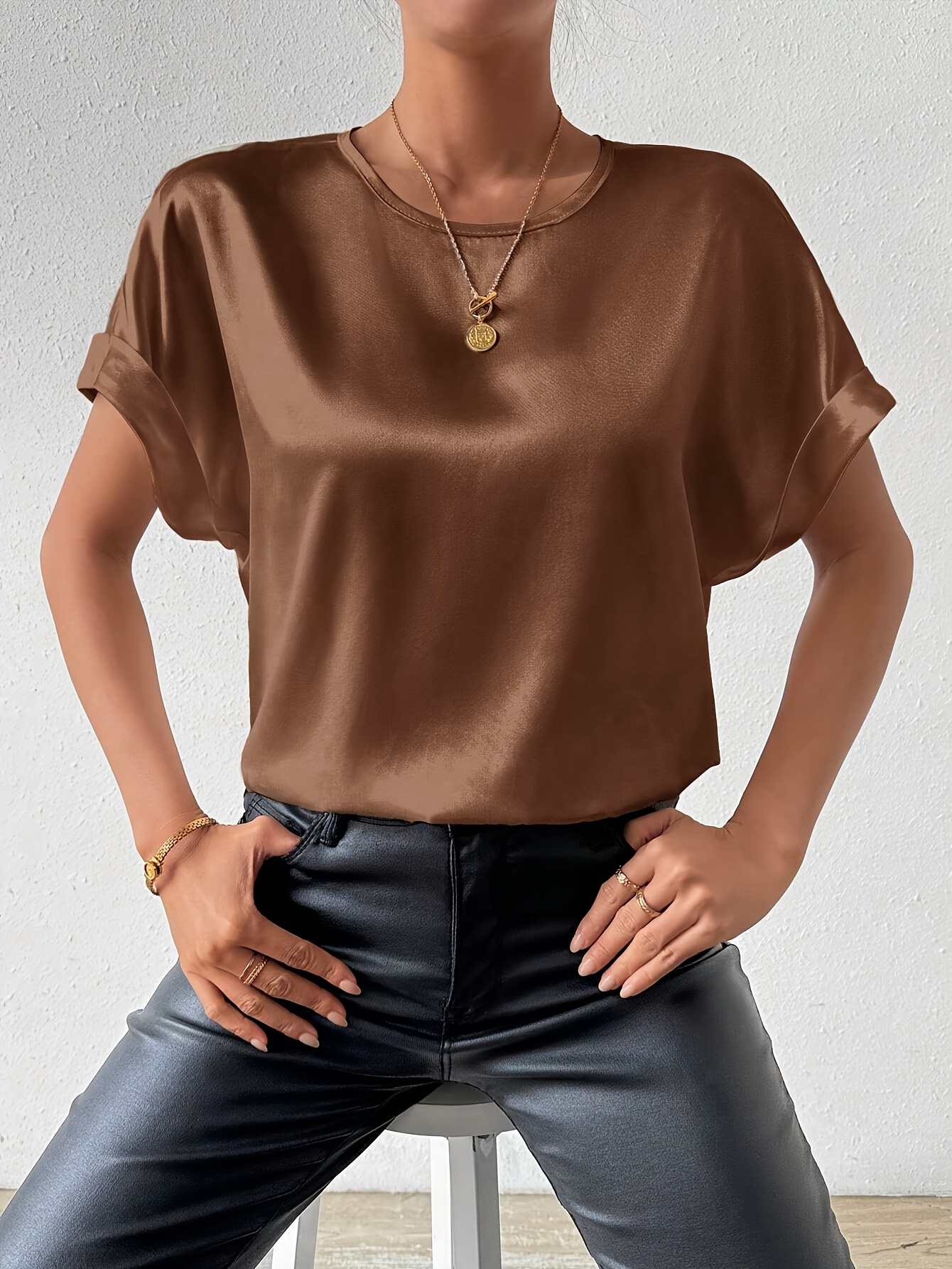 Women's Batwing Short Sleeve Round Neck Blouse - Elegant Solid Color Non-See-Through Shirt, Machine Washable Lightweight Top for Spring Summer Fall, Versatile Casual & Formal Wear, Seasonal Fashion, Sophisticated Casual, Nonseethrough Fabric