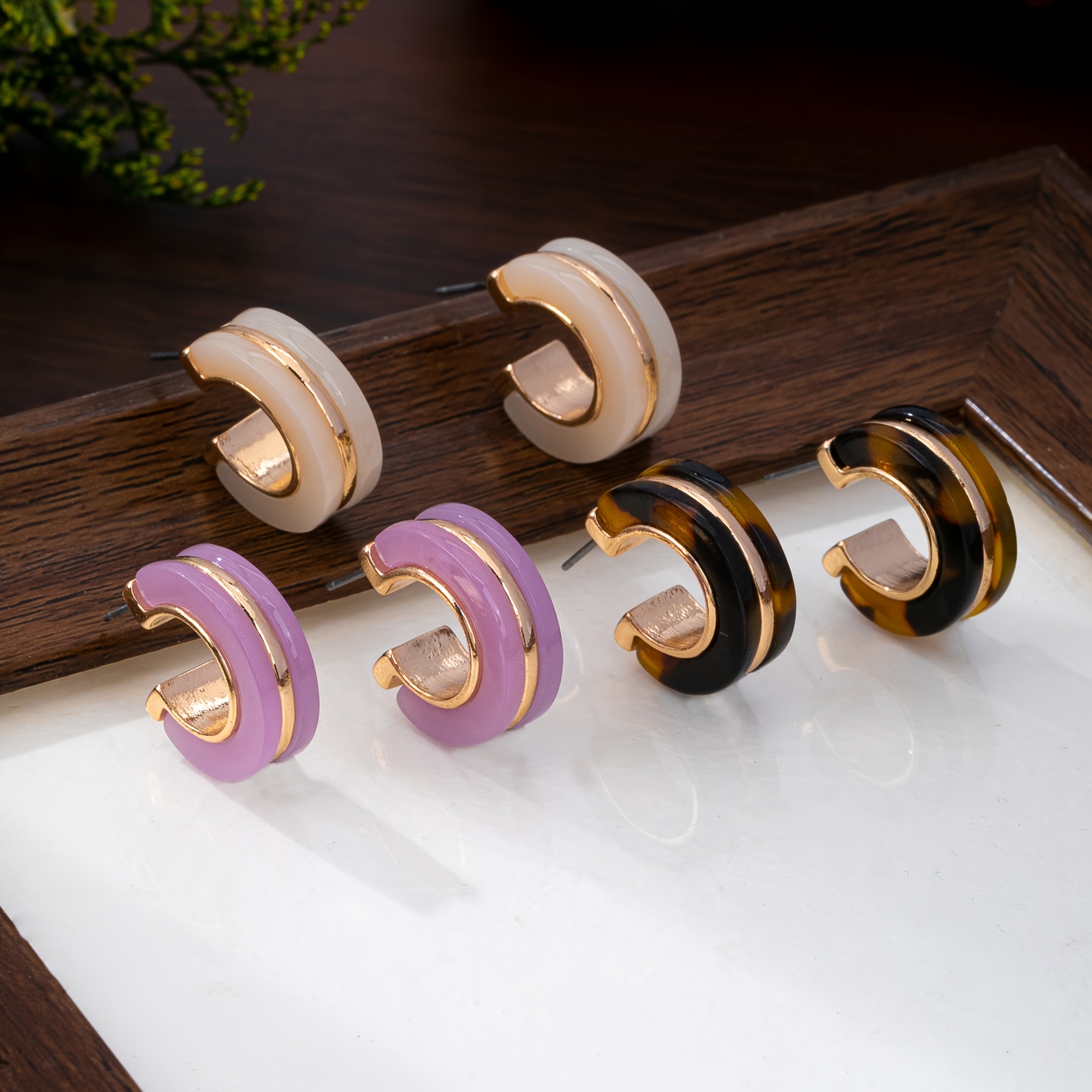 Women's Exquisite C-Shaped Earrings with Patterned Design