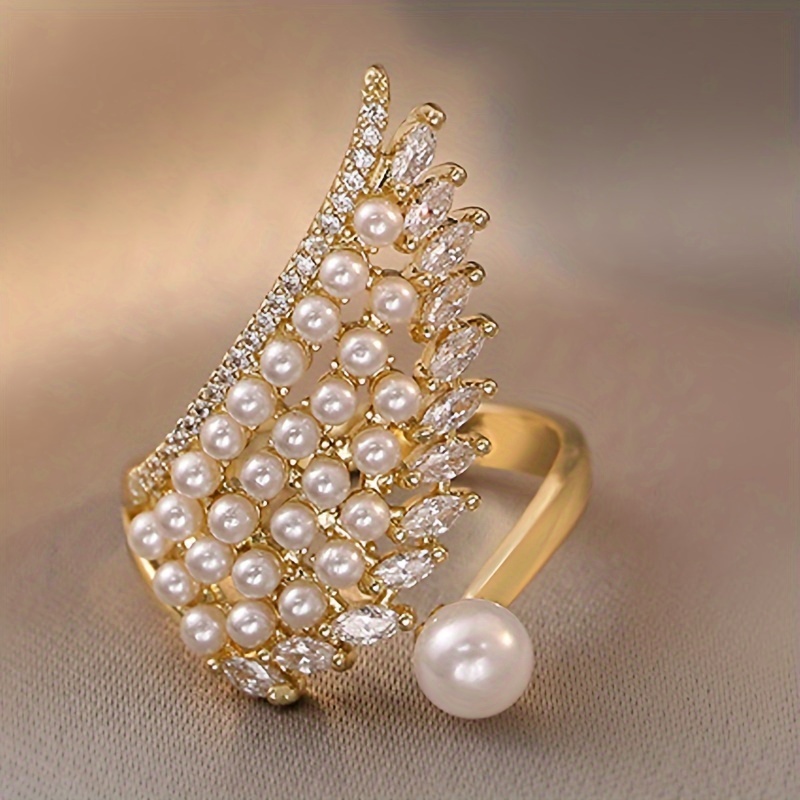 

Inlaid White Faux Pearls Wings Wrap Ring Luxury Copper Finger Ring Jewelry Decoration
