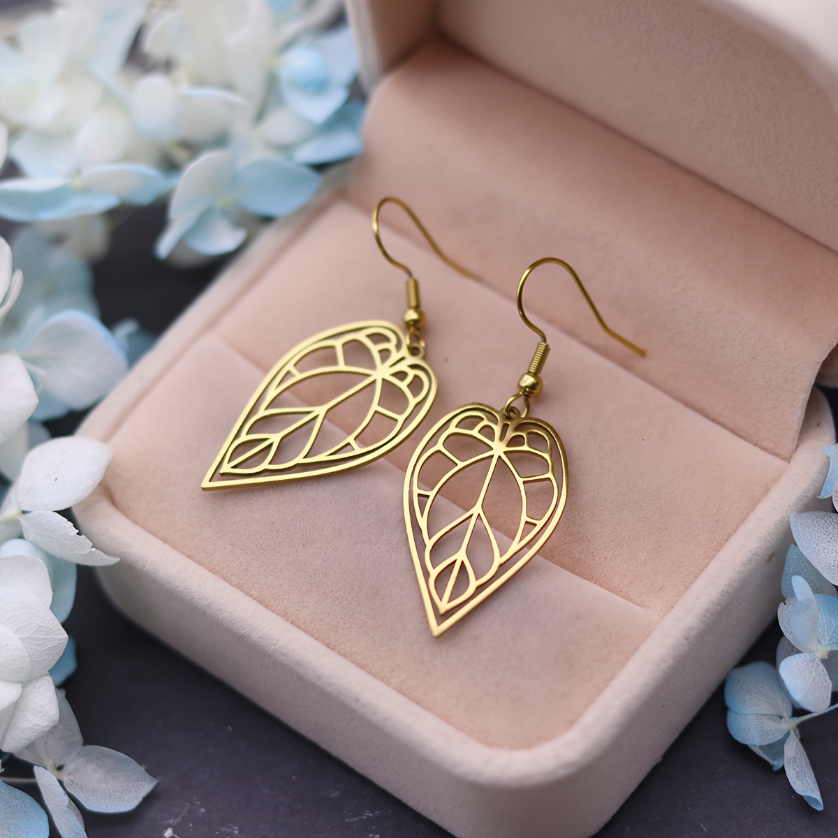 TEMU 304 304 304 304 Stainless Steel Hollow Leaf Earrings Easy Vintage Hollow Leaf Vein Earrings, Without Battery