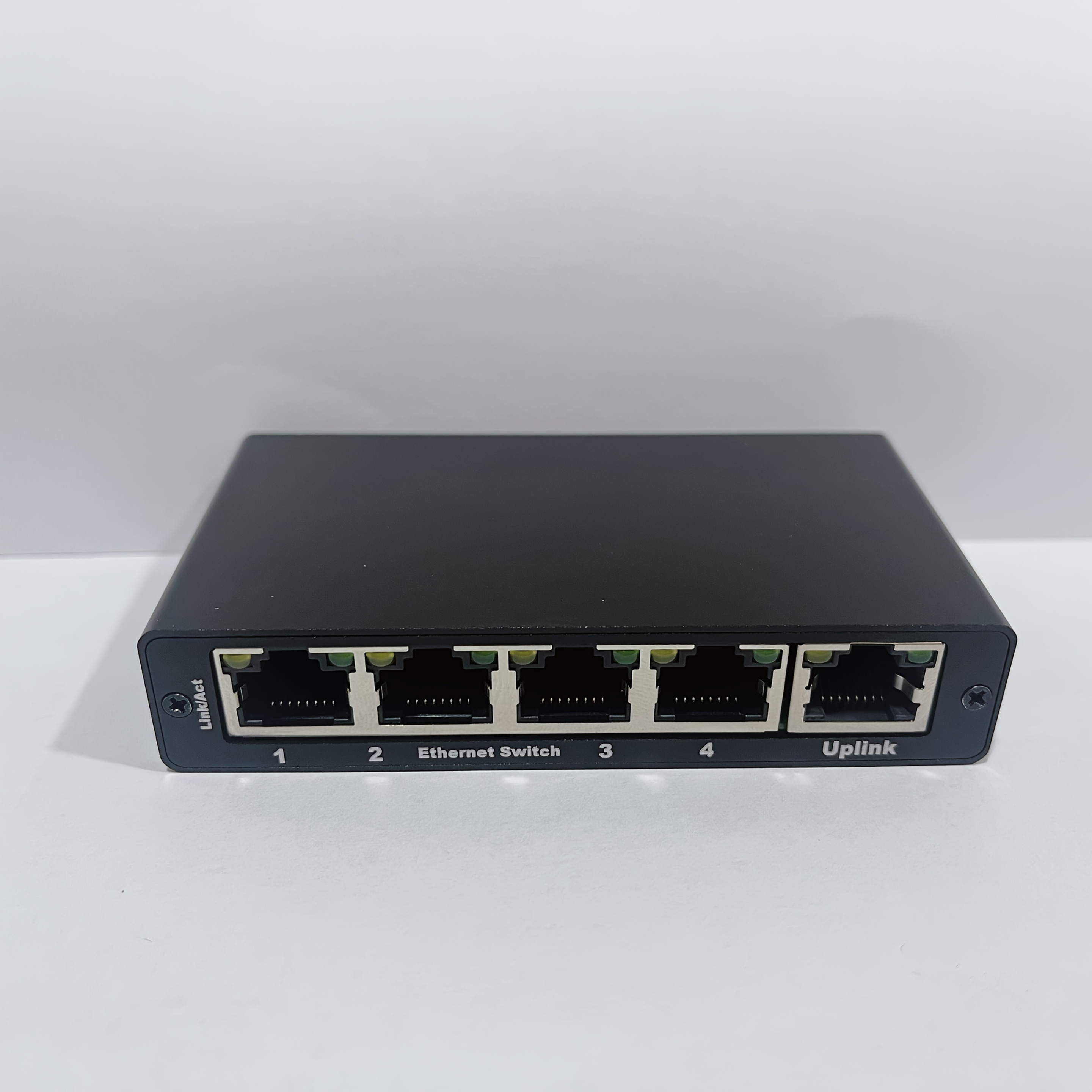 TEMU 5-port Gigabit Ethernet Switch With 4-port Poe ( Ethernet), Plug And Play, Silent Operation,, For Home/office Network - Switch With Smart
