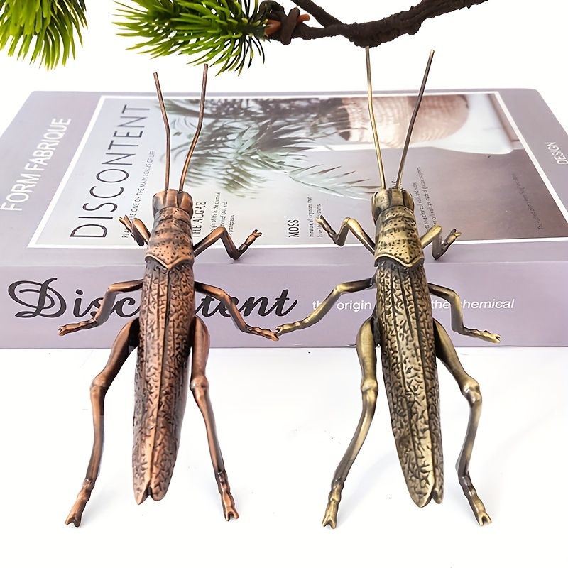 

1pc, Handmade Grasshopper Outdoor Figurine Ornament, Corrosion Resistant Zinc Alloy, Solid Metal Very Durable, Yard Supplies, Yard Decor