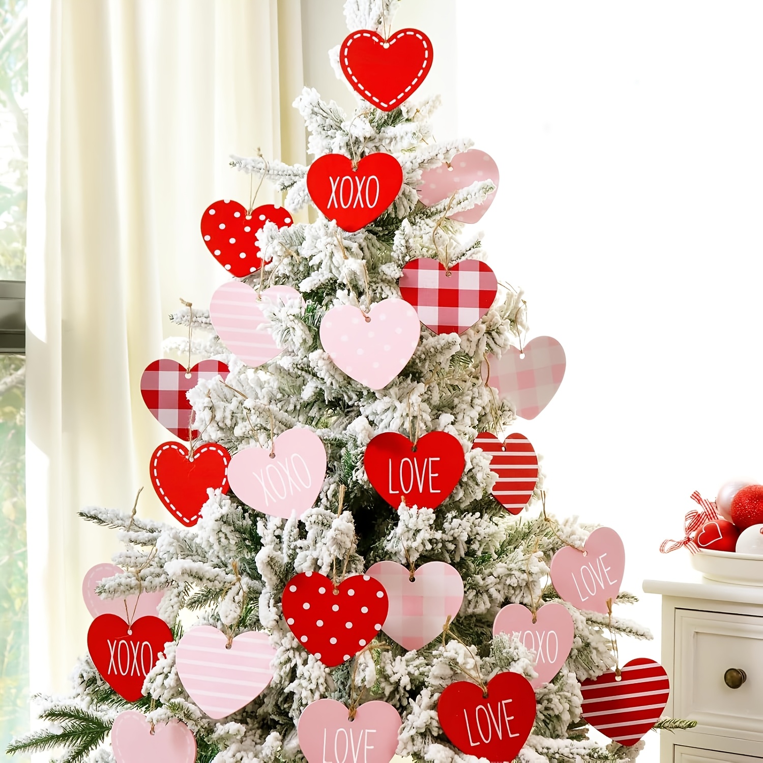 

12pcs Large Valentine's Day Wooden Heart Ornaments - "" & "love" Hanging Decorations For Home, Office, Wedding, Table, Wall, Door - Festive Heart-shaped Decor, Valentines Decorations