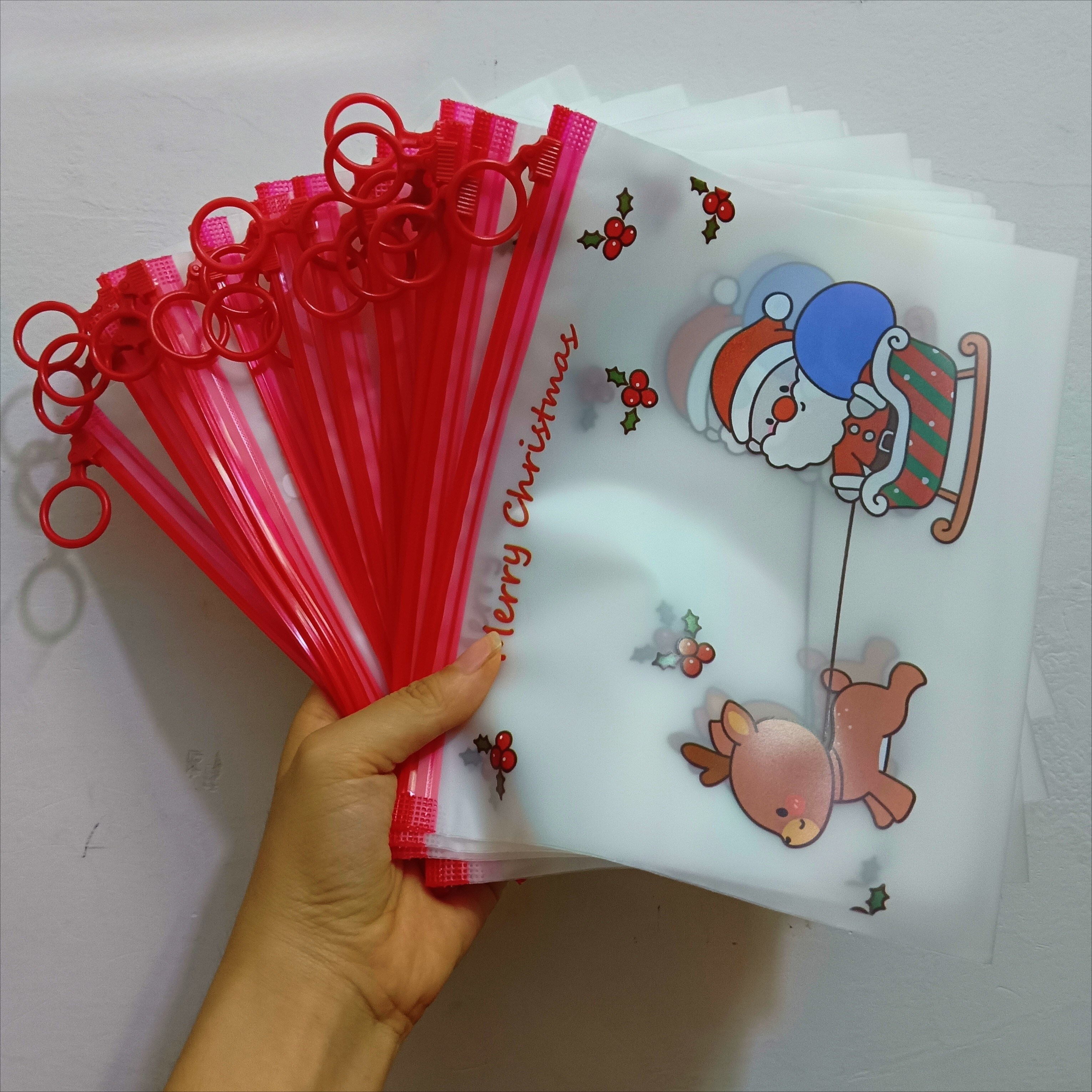 TEMU Set Of 10 Assorted Designs, 6.69x8.27 Inch Waterproof Soft Pvc Cartoon Christmas Ring File Bags, Sturdy Office Supply Organizers, Perfect For