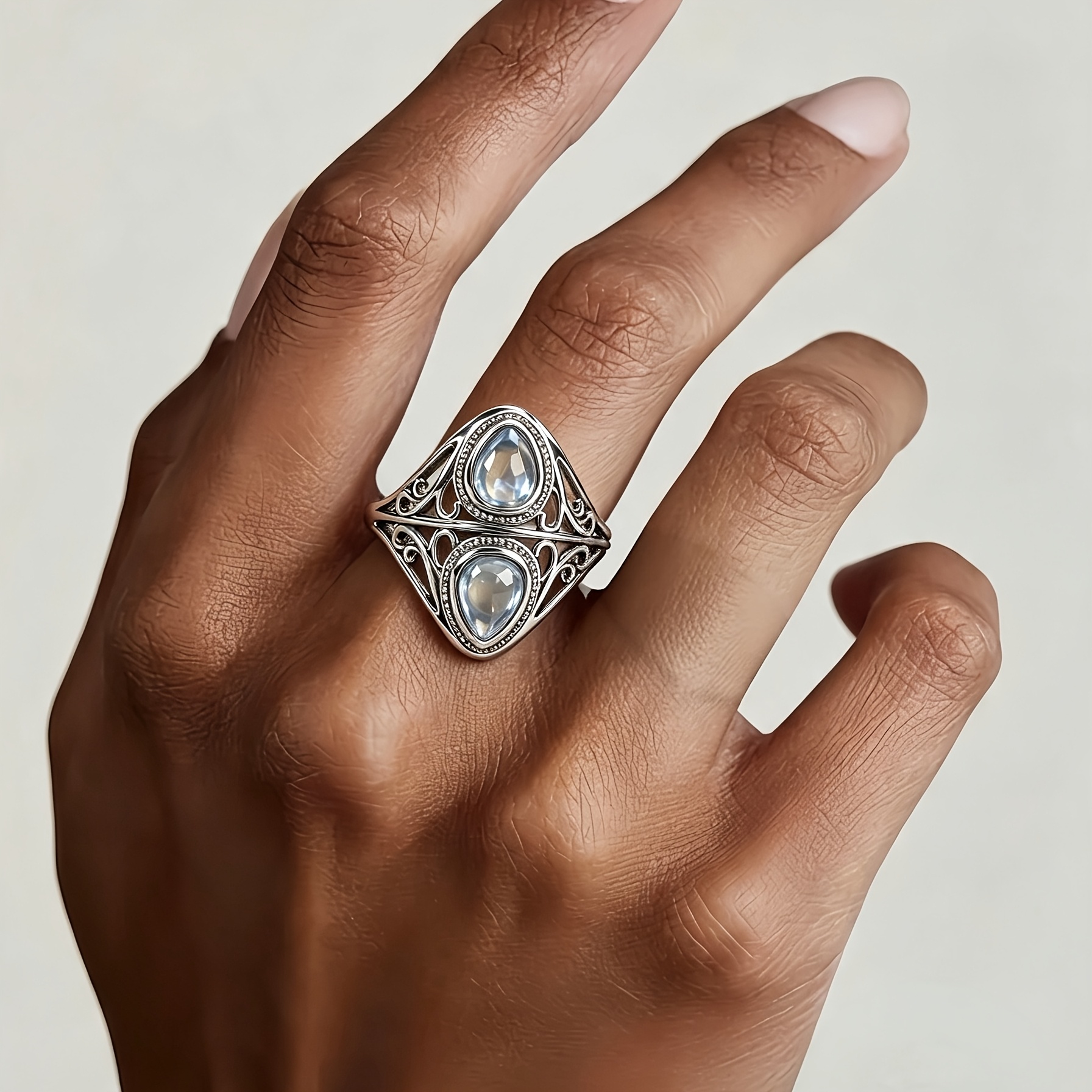 Women's Luxurious Vintage Wide Band Ring