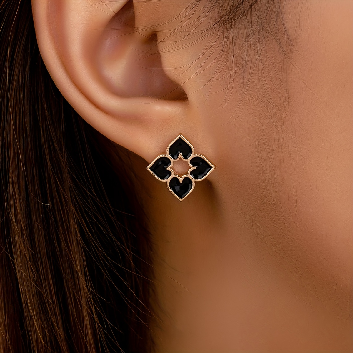 A Pair Of Women's Enamel Heart Stud Earrings, And Versatile Party Ear Jewelry