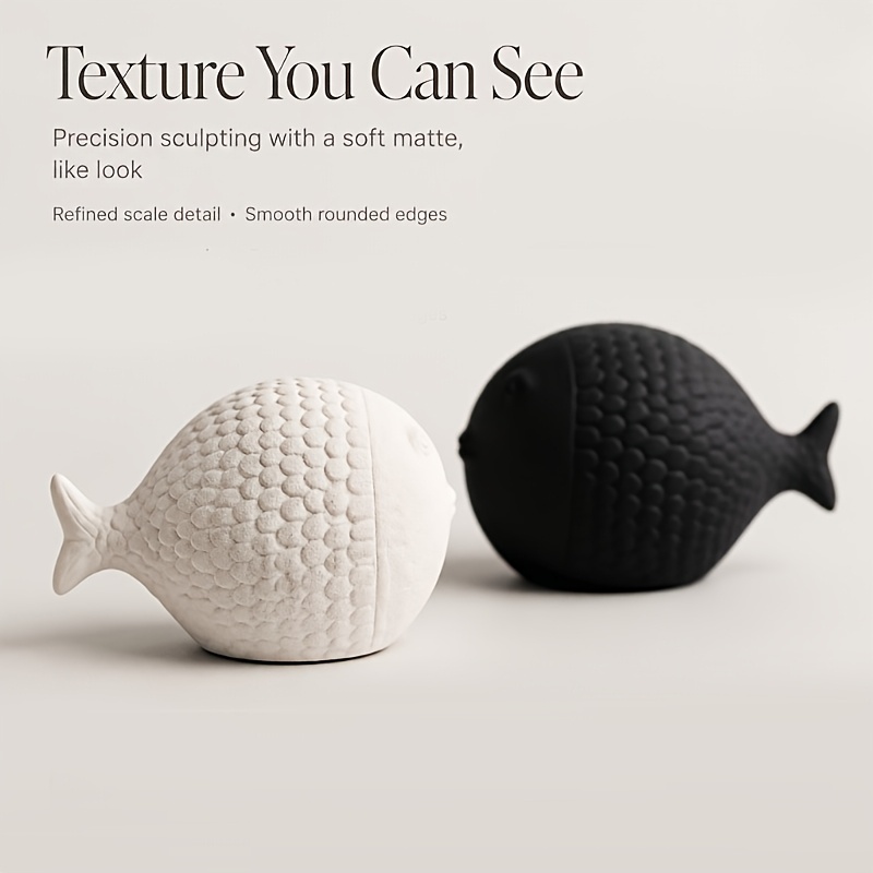 Artistic Sculpted Kissing Fish Statue, Light Luxury Decor