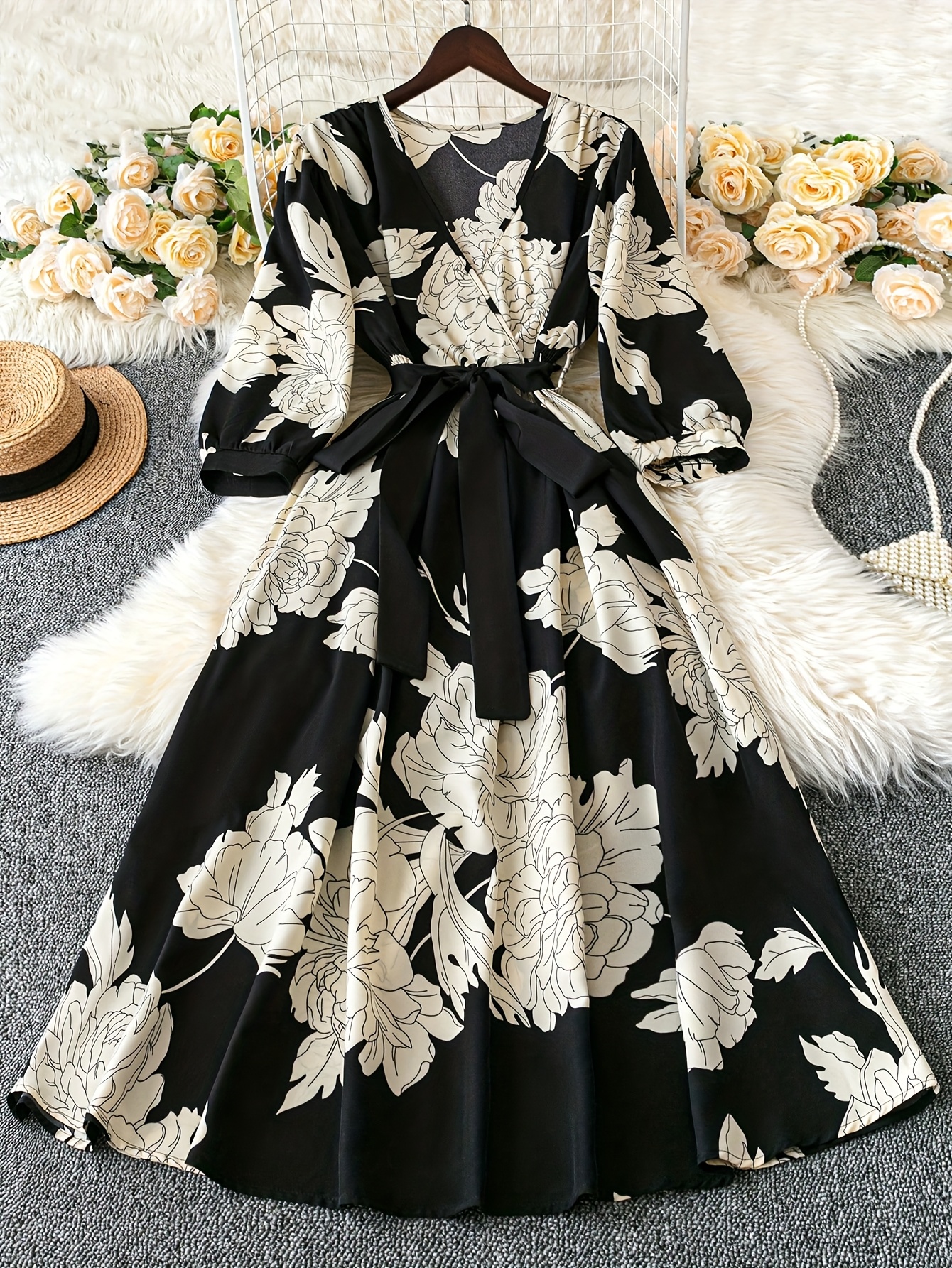 שמלת זווינטג' פרחונית אלגנטית לנשים עם צווארון ויושרה ומושלמת בשרים ולכים בש - גשר לסתיו/חורף, אופנה למבוגרים, לבוש לבוש | שמלה פרחונית וינטג' | בד פוליאסטר