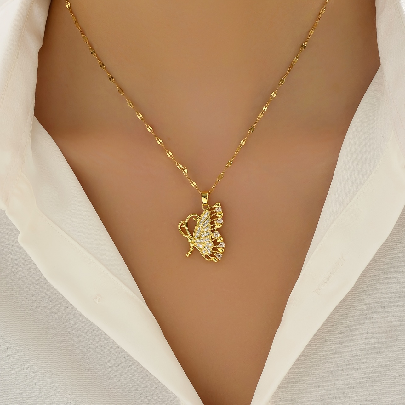 

A Gold Stainless Steel Chain With Gold-plated Cubic Zirconia Butterfly Design, Personalized Fashion Trend, Minimalist Women's Daily Party, Christmas, Halloween Versatile Necklace Pendant