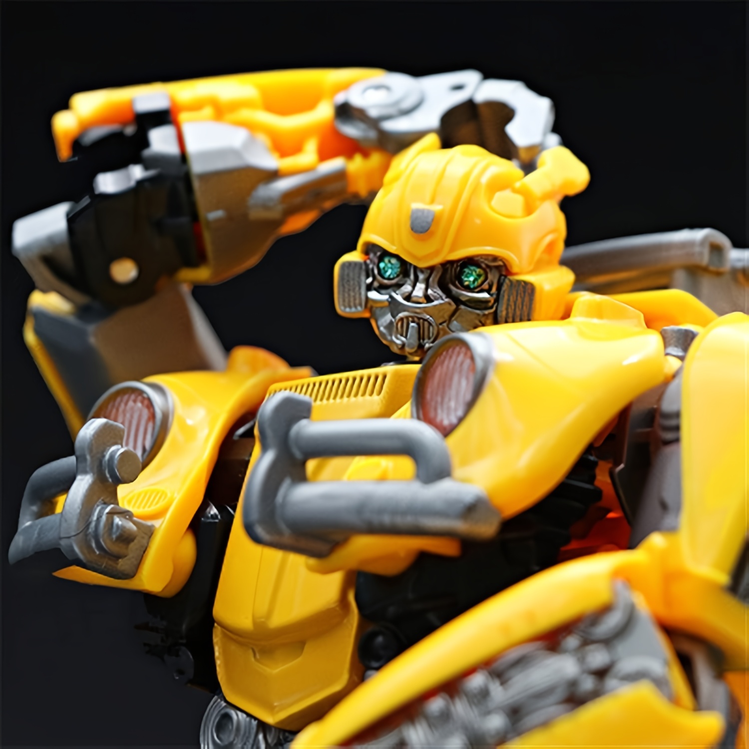 Portable Leader-Level Fighter Transforming Robot Toy - Movable Metal Figure with Detailed Mechanical Arms, Yellow & Black, Battery-Free, Ideal Gift for Collectors, Robot Action Figure