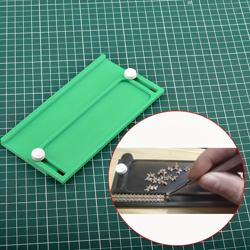 Tank Track Assembly Auxiliary Tool Suitable For Model Makers