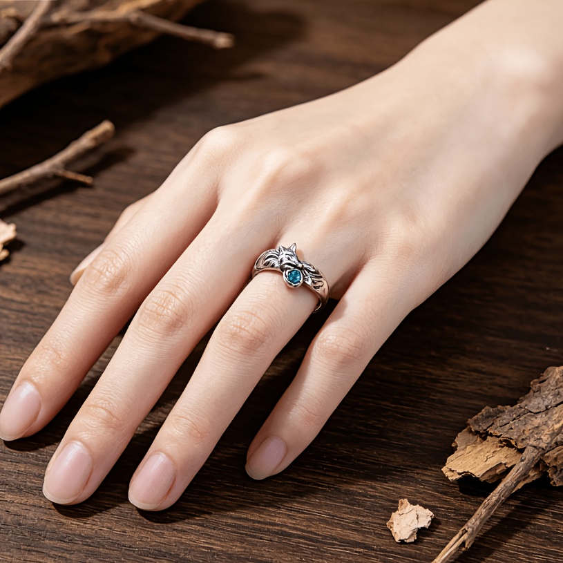 Antiqued Silver Plated Fox Ring with Gothic Design