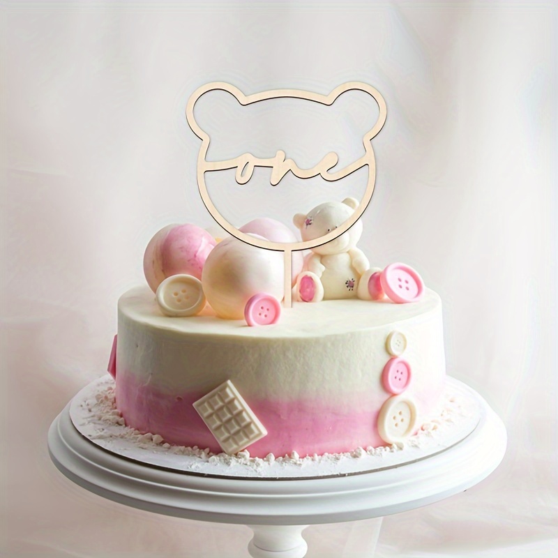 

A Wooden Bear-shaped Cake Topper For Birthdays, Baptisms, Gender Reveals, And Party Decorations, Dessert Cake Decoration, No Feathers, And Does Not Electricity.