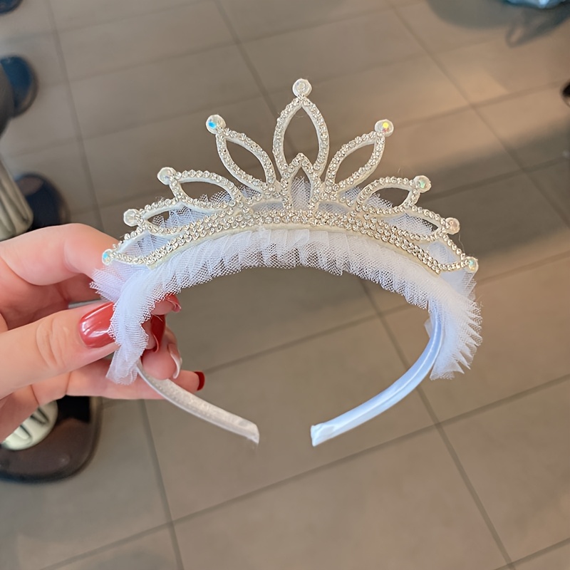 Image of 1pc Princess Maple Leaf Crown Headband - Polyester Mesh Hair Accessory, Fits All, Non-woven Fabric, Fashionable Style