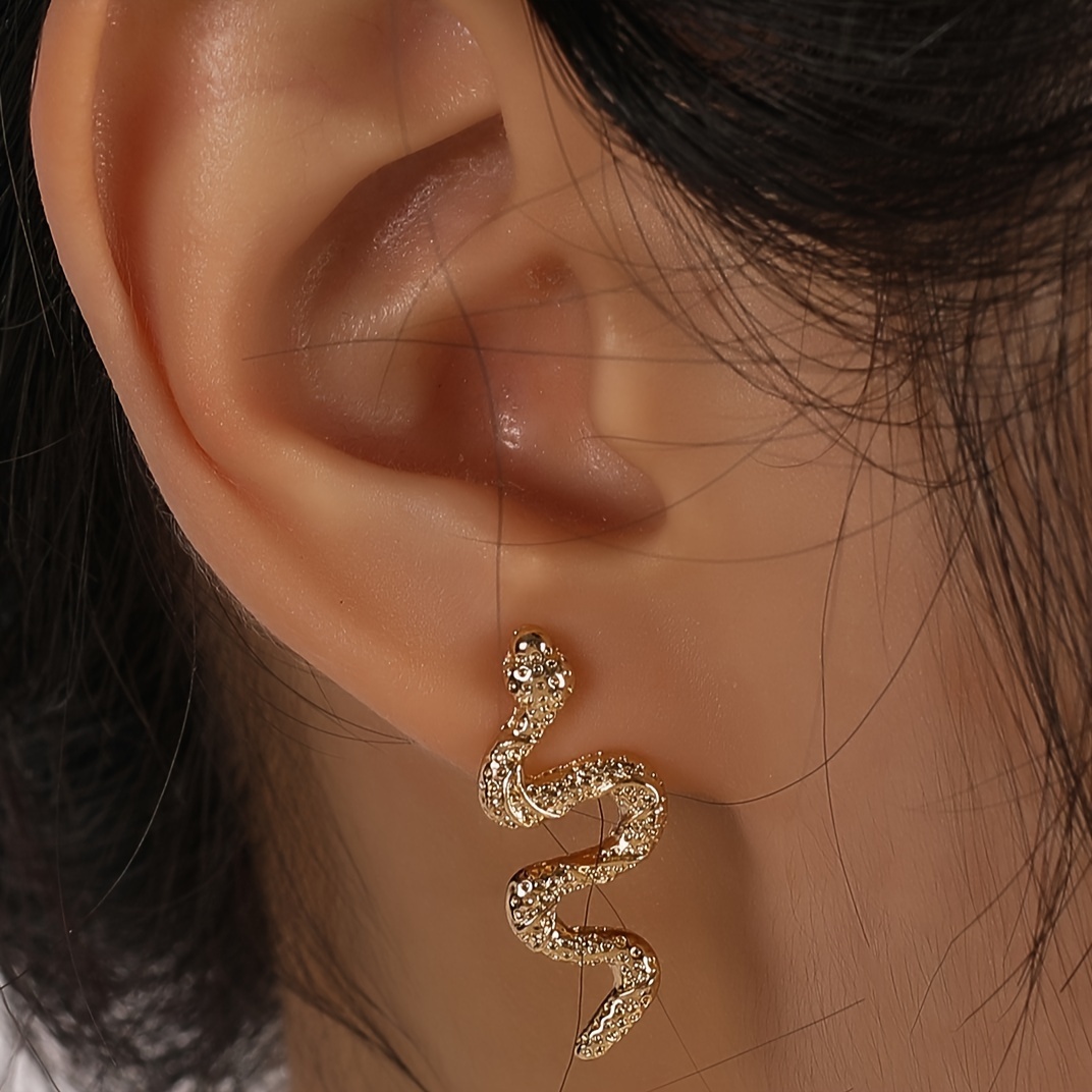 

Simple And Fashionable Snake Earrings, Small Snake Studs