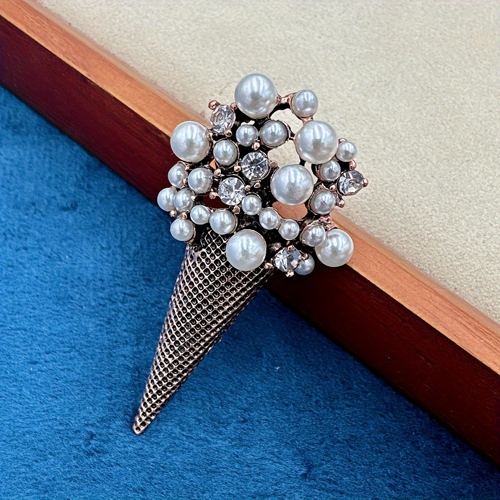 

1pc Brooch Shaped Like An Ice Cream Cone With A Rhinestone