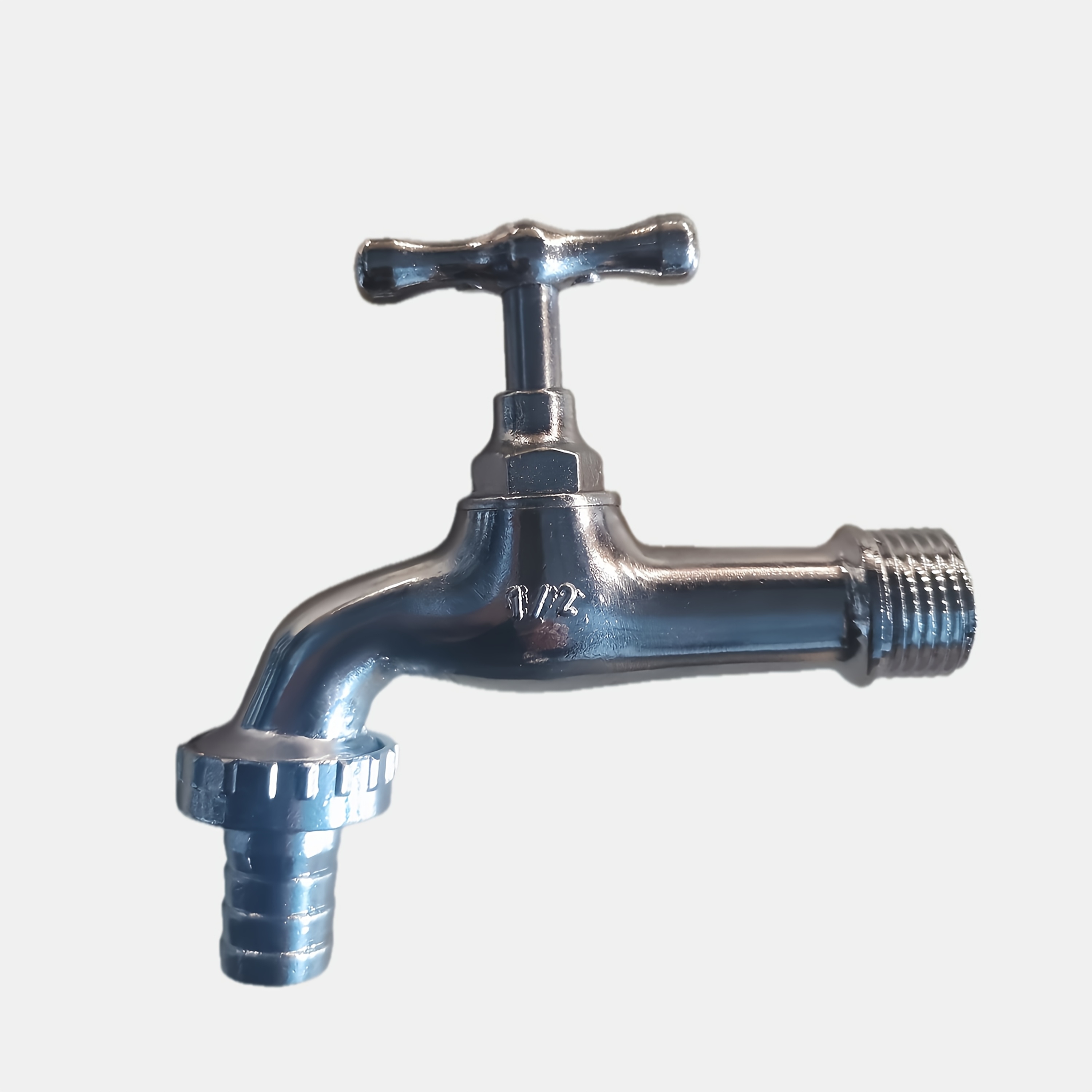 Image of Alloy , Alloy Body, Iron With Copper-plated Rod, Alloy 1pc Floral Cap Spout. Suitable For Kitchen, Laundry Room, And Outdoor Faucets. 1/2" And 3/4" Thread , With Spout, To Water Pipes