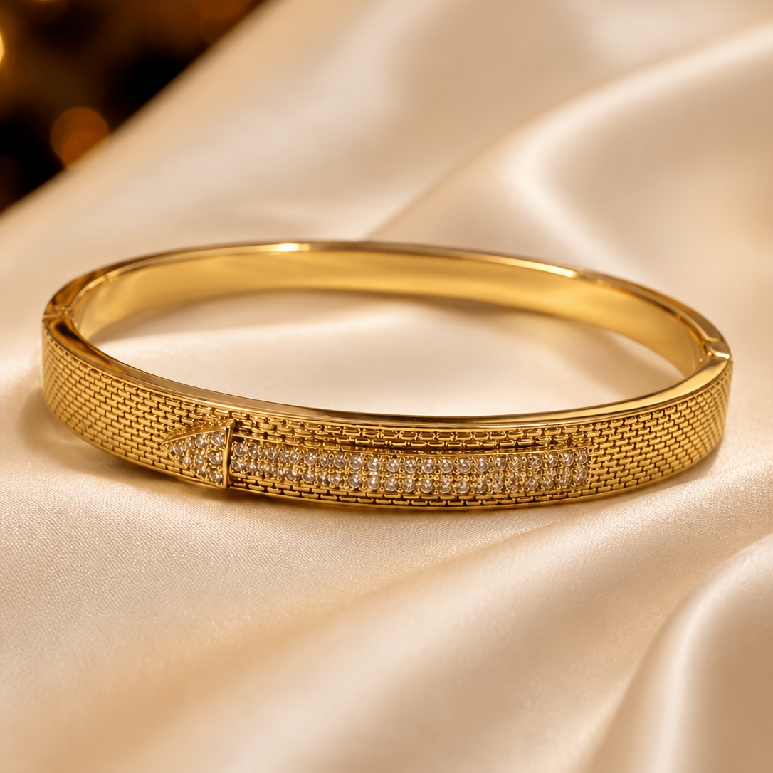 Retro Texture Mesh Grid Pattern Triangle Long Strip Bangle