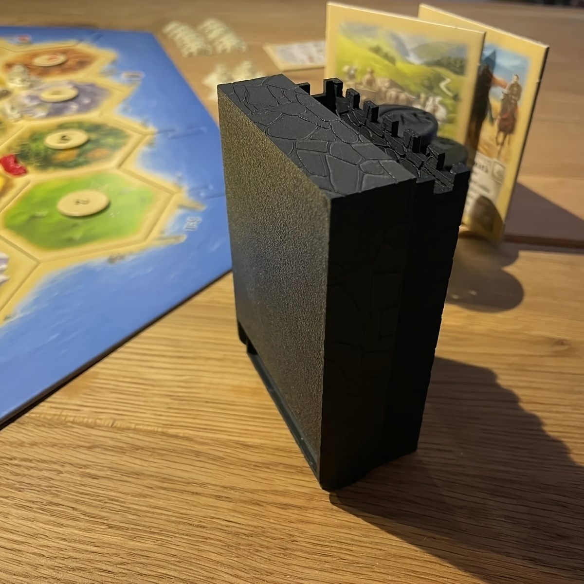 TEMU Multifunctional Foldable : Portable Medieval-style Tabletop Game Accessory, Handcrafted, Easy To Store For Multi-player Use