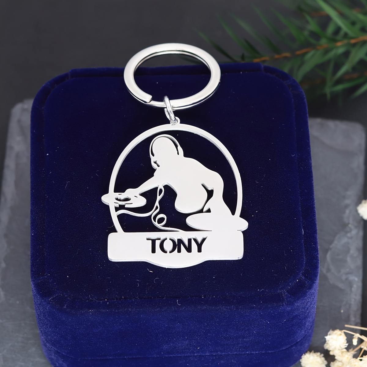 TEMU Porte-clés DJ personnalisé - Ajoutez votre nom, casque de DJ et design de platine, matériau métallique durable - porte-clés - Cadeau producteur