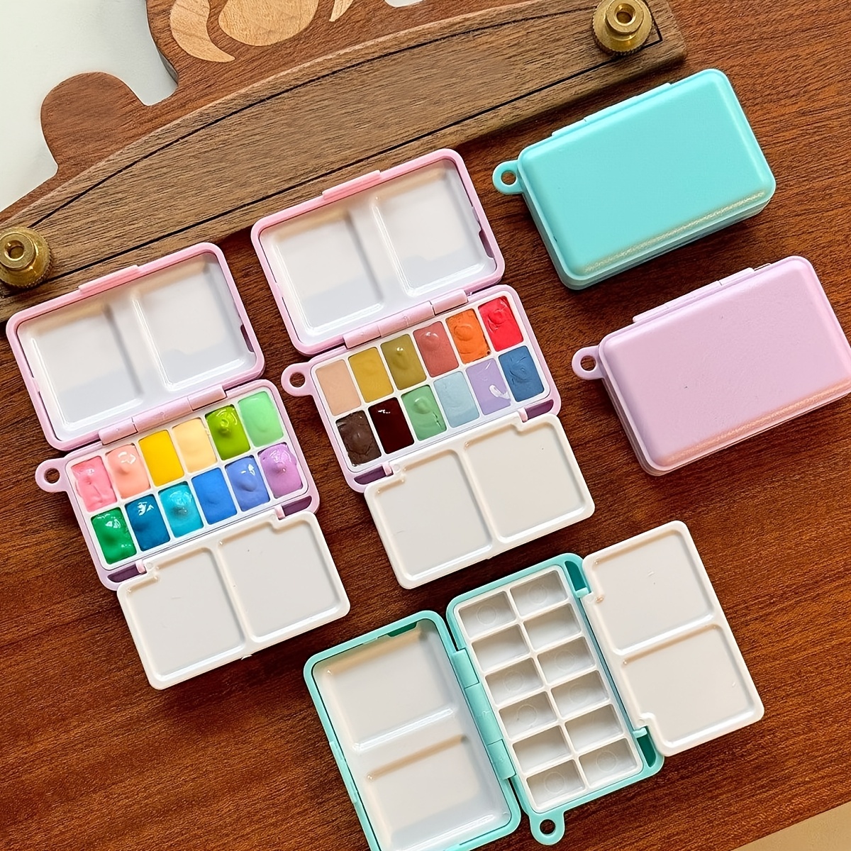 

4pcs Set Of 12-grid Mini Watercolor Kit With Water Brush, 12 Colors Portable Empty Box Without Paint, Sketching Palette, Creative Mini Home Decoration.