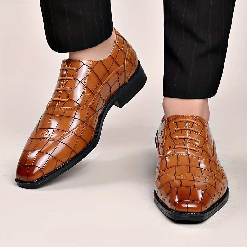 3332 Chaussures de ville formelles pour hommes, brillantes, chaussures de mariage tendance pour marié, chaussures de costume uniformes pour hommes, à la mode et tendance